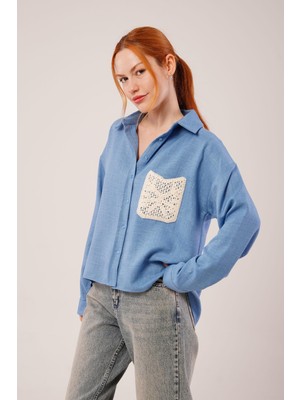 Etnik Cep Detaylı Mavi Gömlek