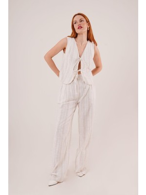 Ön Bağlama Detaylı Yelek ve Pantolon Ekru Çizgili Ikili Takım