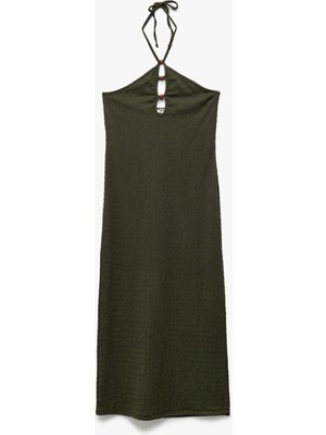 Koton Bürümcük Kumaş Slim Fit Boncuk Detaylı Halter Yaka Maxi Elbise