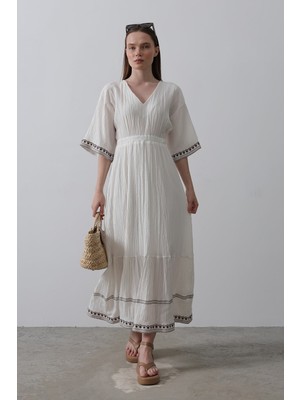 Nakışlı Muslin Elbise