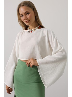 Yarasa Kollu Crop Bluz