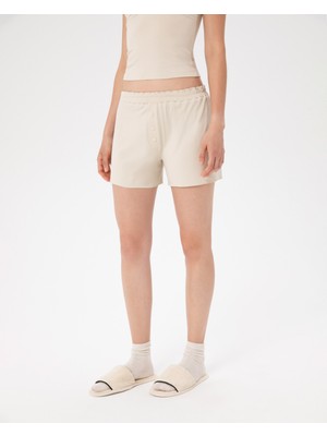 Ayma Active Kadın Krem Büzgülü Pijama Boxer - EcoVero™ Viskoz, Mini Boy, Büzgülü Bel, Ön Düğmeli, Evde Rahat ve Esnek Pijama Boxer