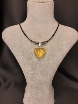 🔸 Doğal Sarı Kuvars Taşı Kalp Kolye – Şans ve Enerji Taşı 🔸