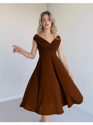 Ag Shoppings Kadın Kısa Kollu Kruvaze Yaka Eteği Volanlı Krep Elbise