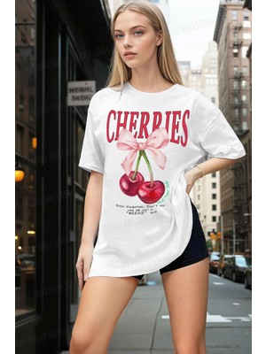 Millionaire Kadın Cherries Ekru Beyaz Oversize Fit Bol Geniş Kalıp Salaş Kesim T-Shirt