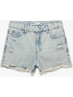Koton Rahat Kalıp Pamuklu Püsküllü Paça Mini Denim Şort