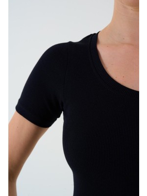 Modavera Kısa Kollu T-Shirt - Siyah