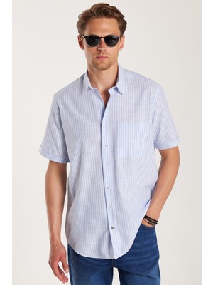 Erkek Regular Fit Klasik Kesim %100 Pamuk kısa Kollu Keten Doku Tek Cepli Çizgili mavi Gömlek