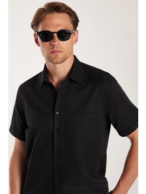 Erkek Regular Fit Klasik Kesim kısa Kollu Pamuklu Tek Cepli Armürlü Siyah Gömlek