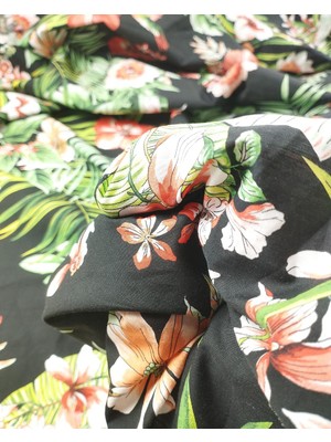 Siyah Üzeri Çiçekli Poplin En: 150