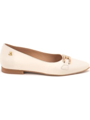 Venüs 2511502Y  Sivri Burun Toka Detaylı Kadın Deri Babet