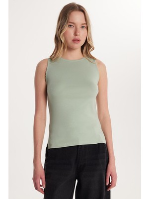 Kadın Modal Kumaş Slim Fit Dar Kesim Bisiklet Yaka Düz Basic Mint Bluz