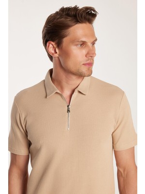 Erkek Slim Fit Dar Kesim %100 Pamuk Fermuarlı Bej Polo Yaka Tişört