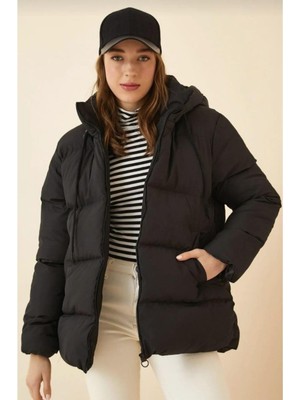 Kadın Kapüşonlu Kısa Şişme Mont