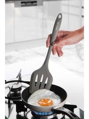 Neoflam Silikon Izgaralı Spatula Gri