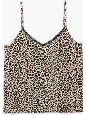 Koton V Yaka Dantel Detaylı Leopar Desenli Askılı Pijama Üstü