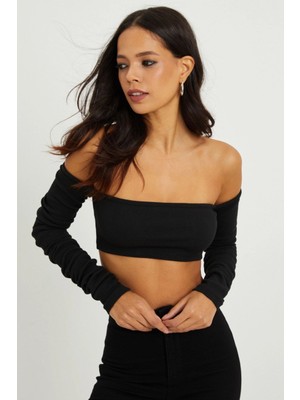 Kadın Siyah Kolu Büzgülü Crop Bluz B213