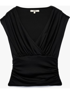 Koton Slim Fit Drapeli Kruvaze Kolsuz Bluz
