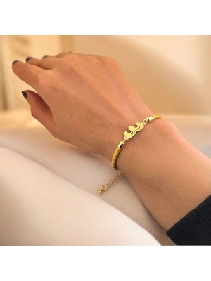 Archin Merve İsmine Özel Taç Motifli 14 Ayar Altın Plakalı Altın Rengi Derili Hediye Bileklik-463İsim