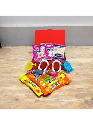 Nostaljik Lezzetler Kırmızı Ahşap Hediye Paketi