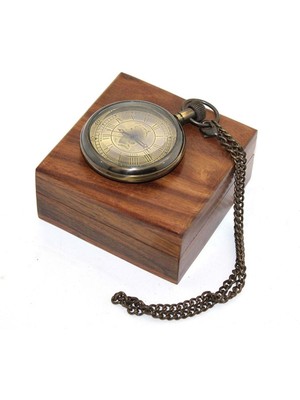 Ahşap Kutulu Pirinç Köstekli Saat 7*5 cm Model 2
