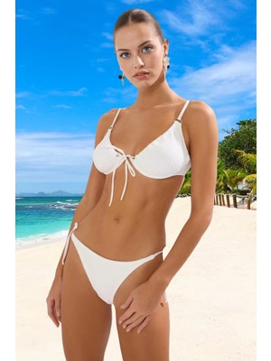 Bağlamalı Bikini Takımı Ergonomik Kesim Su Sporları Için Şık Detaylı Premium Kalite