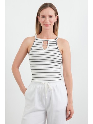 Çizgili Halka Detaylı Halter Yaka Body