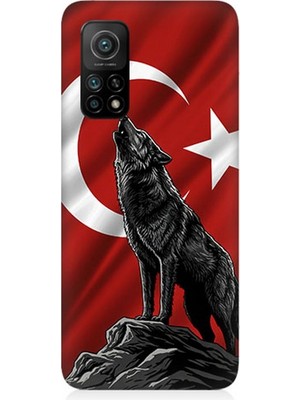 Xiaomi Mi 10T Pro Uyumlu Bayrak Önünde Uluyan Kurt  Desenli Silikon Kılıf