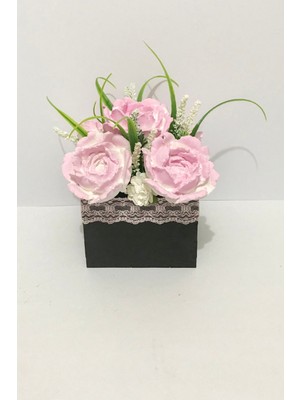 Pembe Güllü Kokulu Taş Aranjmanı, Şık ve Zarif Dekorasyon Parçası