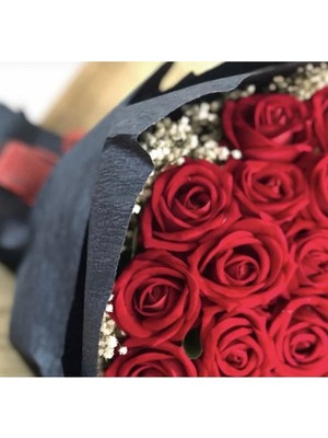 Kadife Güllü Isteme Çiçeği, Kırmızı, Şık ve Zarif Hediye Seçeneği