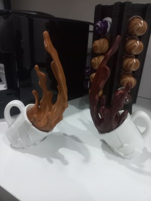 Ikili Dekoratif Biblo, Kahverengi Sıcak Içecek Figürü, 3D Tasarım