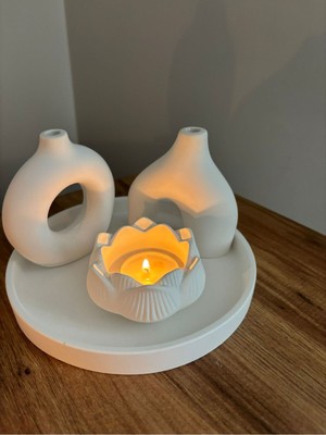 4'lü Dekoratif Minimal Vazo ve Lotus Çiçeği Beton Mumluk Seti, Şık ve Modern Tasarım