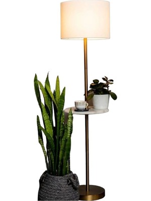 Modern Ayaklı Lambader, Şık ve Zarif Tasarımıyla Yaşam Alanınıza Şıklık Katıyor