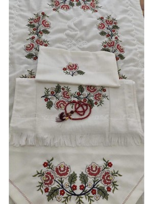 About The Perfect Çiçek Desenli Bordo Kanaviçe Işlemeli Bohça Seti, Şık ve Zarif Hediye Alternatifi