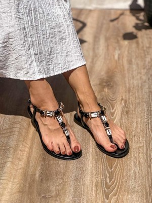 Helia Parmak Arası Taşlı Siyah Kadın Sandalet