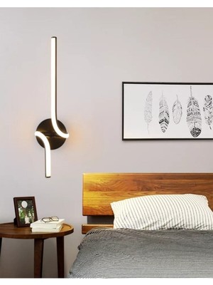 Şık Siyah Ledli Aplik, Modern ve Estetik Aydınlatma Çözümü