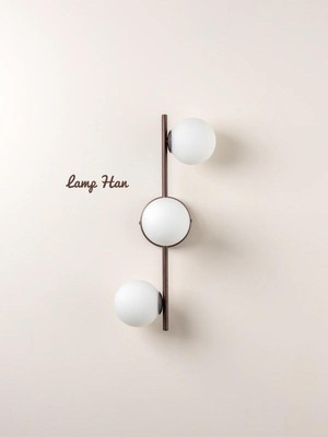 Modern Siyah Duvar Apliği, Şık Tasarım, Estetik ve Fonksiyonel Dekorasyon Unsuru