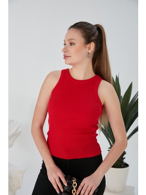Kırmızı Zargo Model Fitted/vücuda Oturan Geniş Biyeli Halter Yaka Fitilli Esnek Örme Crop Bluz