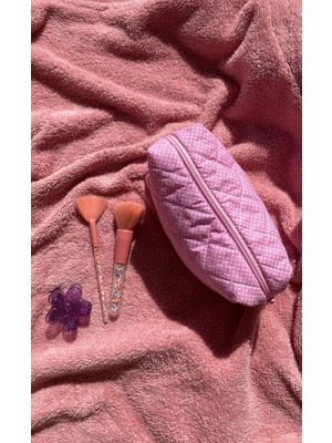 Şık ve Renkli Puantiyeli Makyaj ve El Çantası, Günlük Kullanıma Uygun Tasarım