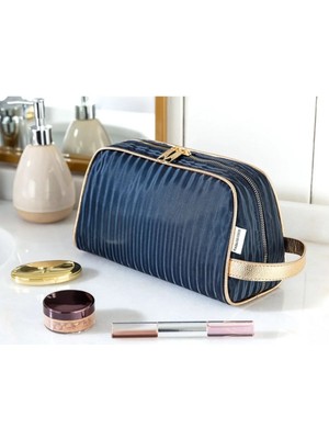 Lacivert Şık Makyaj Çantası, Pratik ve Güzel Tasarım