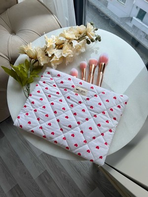 Şık Kırmızı Kalpli Organizer Çanta, Pratik ve Sevimli Saklama Çözümü