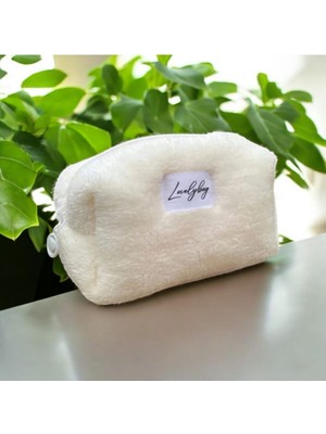 Beyaz Küçük Peluş Makyaj Çantası, Şık ve Kullanışlı Tasarım.
