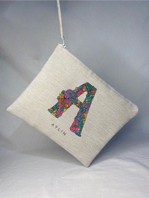 Kişiye Özel Bej Makyaj Çantası, Annelere Özel, Şık ve Kullanışlı El Çantası