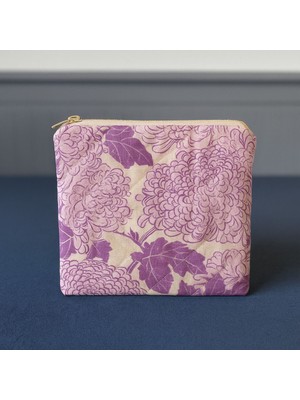 Şık ve Fonksiyonel Pembe Makyaj Çantası, Düzenli Taşımak Için Ideal