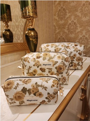 Çiçek Desenli Üçlü Makyaj Çantası, Bej Renkli Şık ve Kullanışlı Set