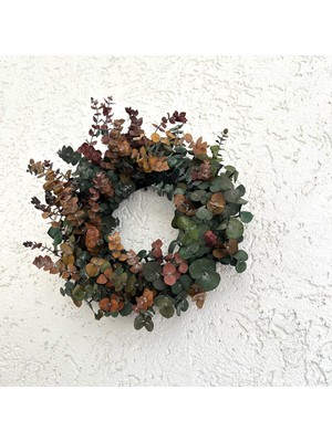 Doğal Korunmuş Okaliptüs Kapı Süsü | 35 cm Çap | El Yapımı Renkli Rustik Duvar Dekoru | Kırmızı-Sarı-Yeşil Tonlar