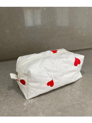 Beyaz Kalp Desenli Şık Makyaj Çantası