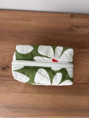 Yeşil Papatya Detaylı, Iç Astarlı Seyahat Makyaj Organizer Çantası