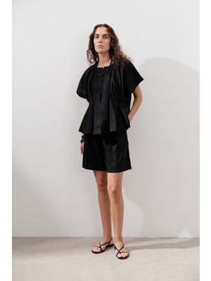 Keten Pileli Bermuda Şort Siyah