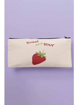 Çilek Baskılı Bez Makyaj ve Kalem Çantası, Cüzdan, Bej Renkli, Şık ve Kullanışlı